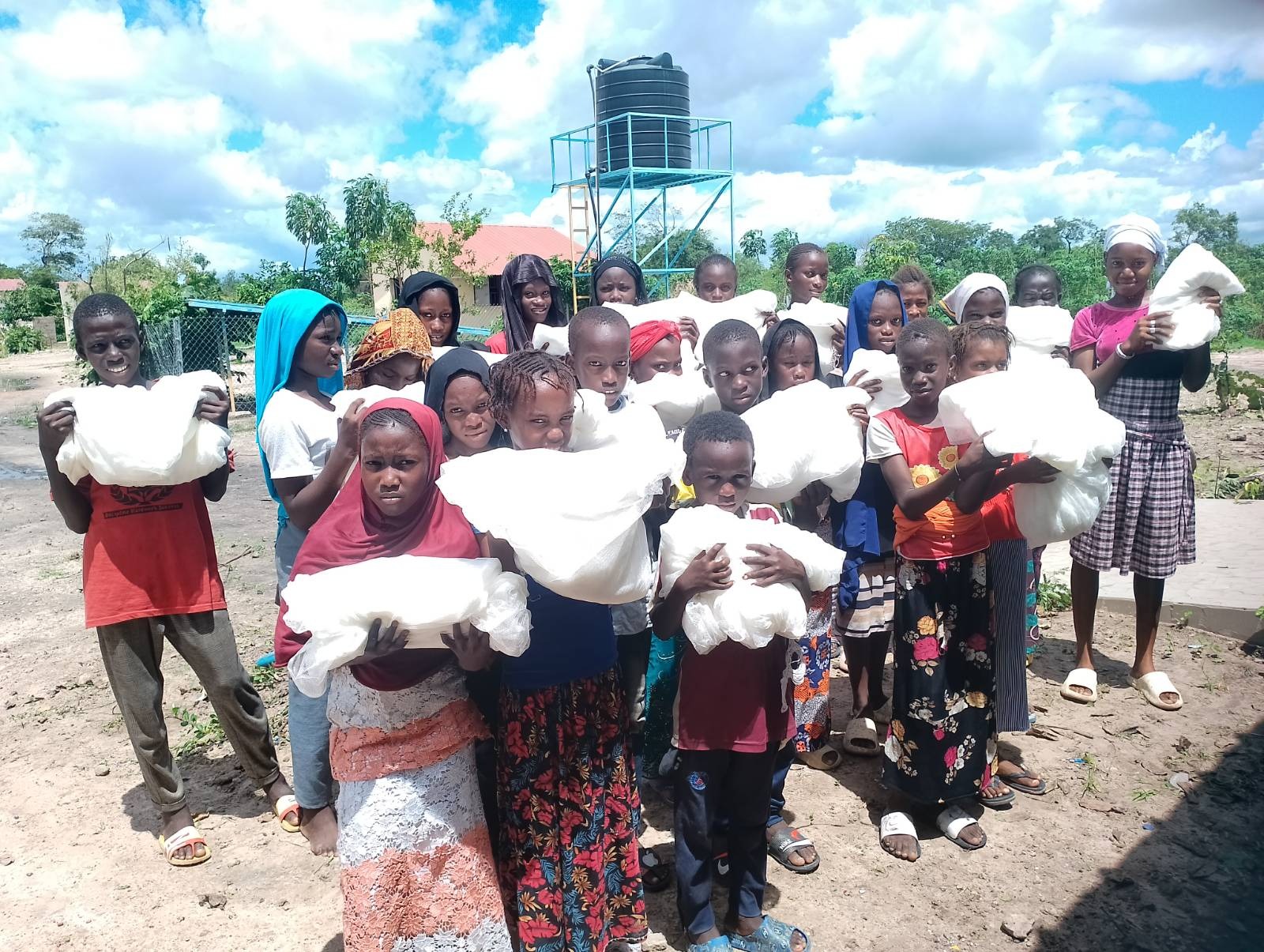 Malariahilfe: Moskitonetze gespendet