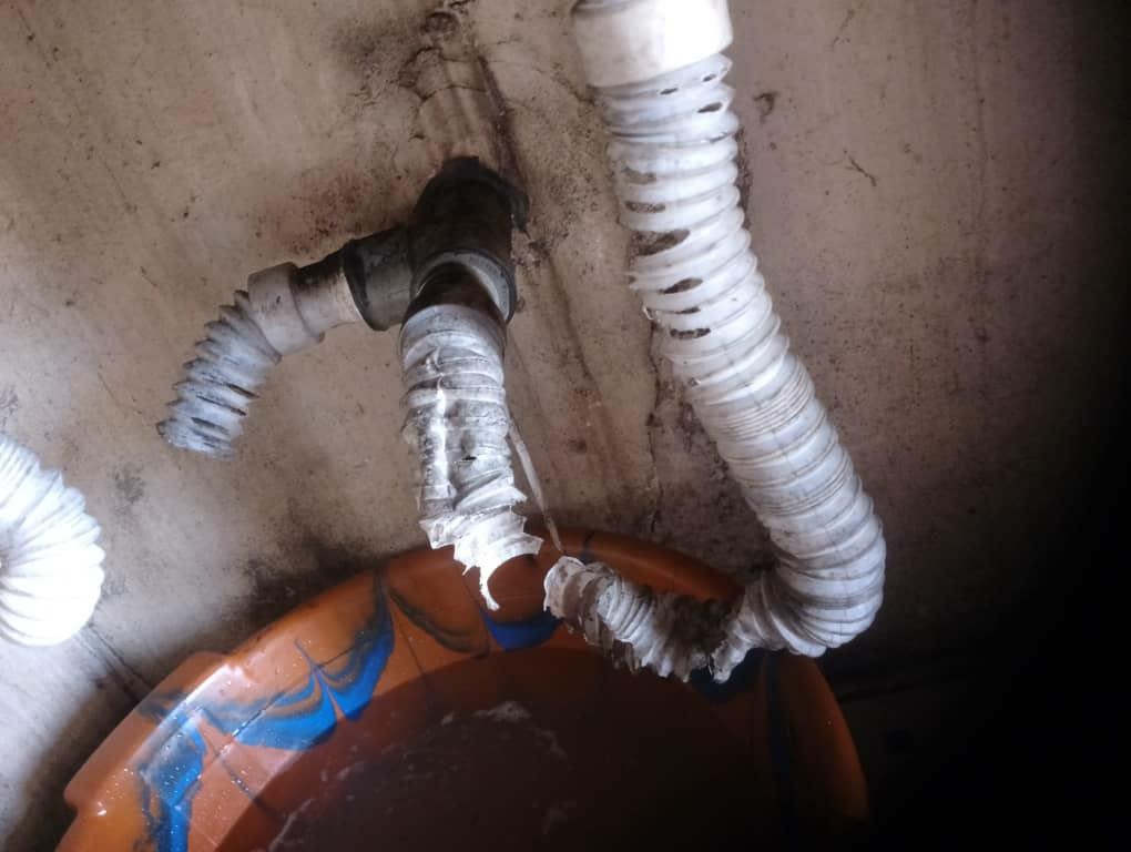 Faraba Sutu: Küchenabfluss repariert